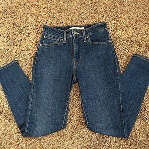 Levi's Dark Blue Women's Skinny Jeans